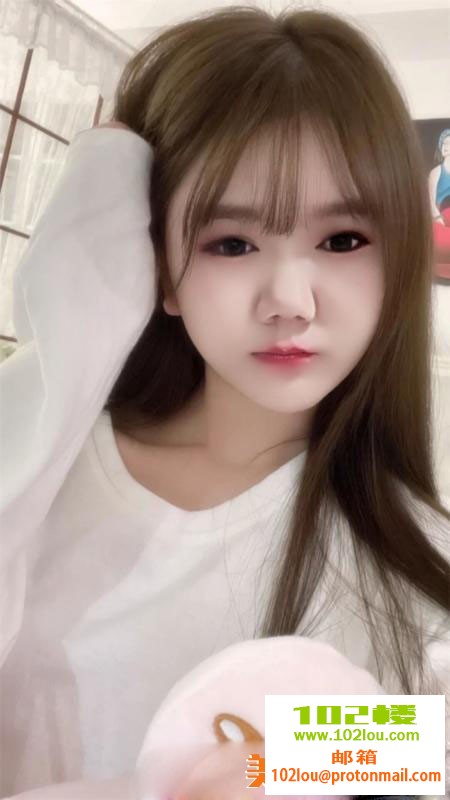 164621t0fvbb8ejsubs54k.jpg